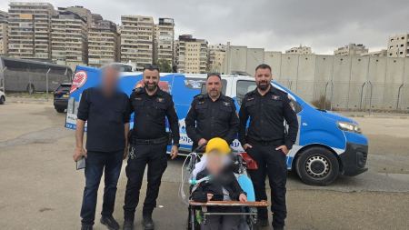 شرطي ليوم واحد: طفل من ذوي الاحتياجات الخاصة في مركز شرطة النبي يعقوب في لواء أورشليم القدس